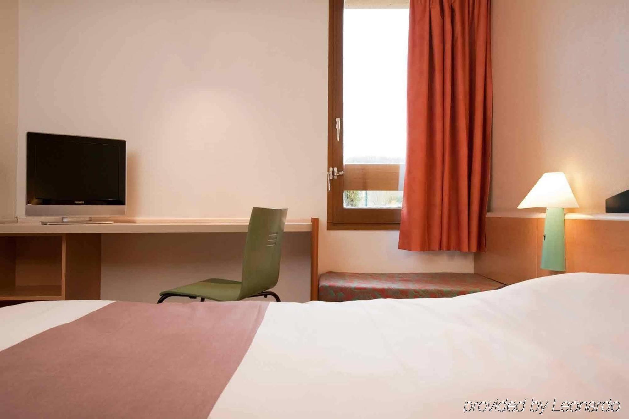 Ibis Creil Sur Oise Hotel Villers-Saint-Paul Eksteriør billede